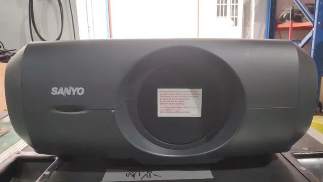 今二手才几百块流明度高达15000麻将胡了游戏当年20万元的投影仪如(图6)