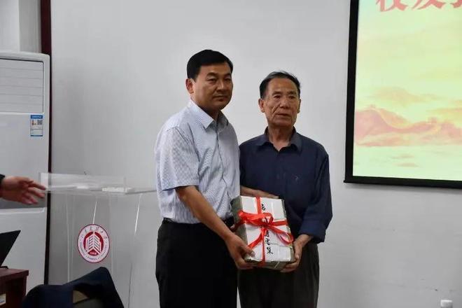 书法家张振国向山建大捐赠作品的文化意义PG电子麻将胡了2翰墨丹心报桑梓——(图5)
